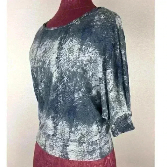 Mudd Womens Top Size Small Blue Gray SnakeSkin Print Dolman Y2k vintage - Picture 6 of 9